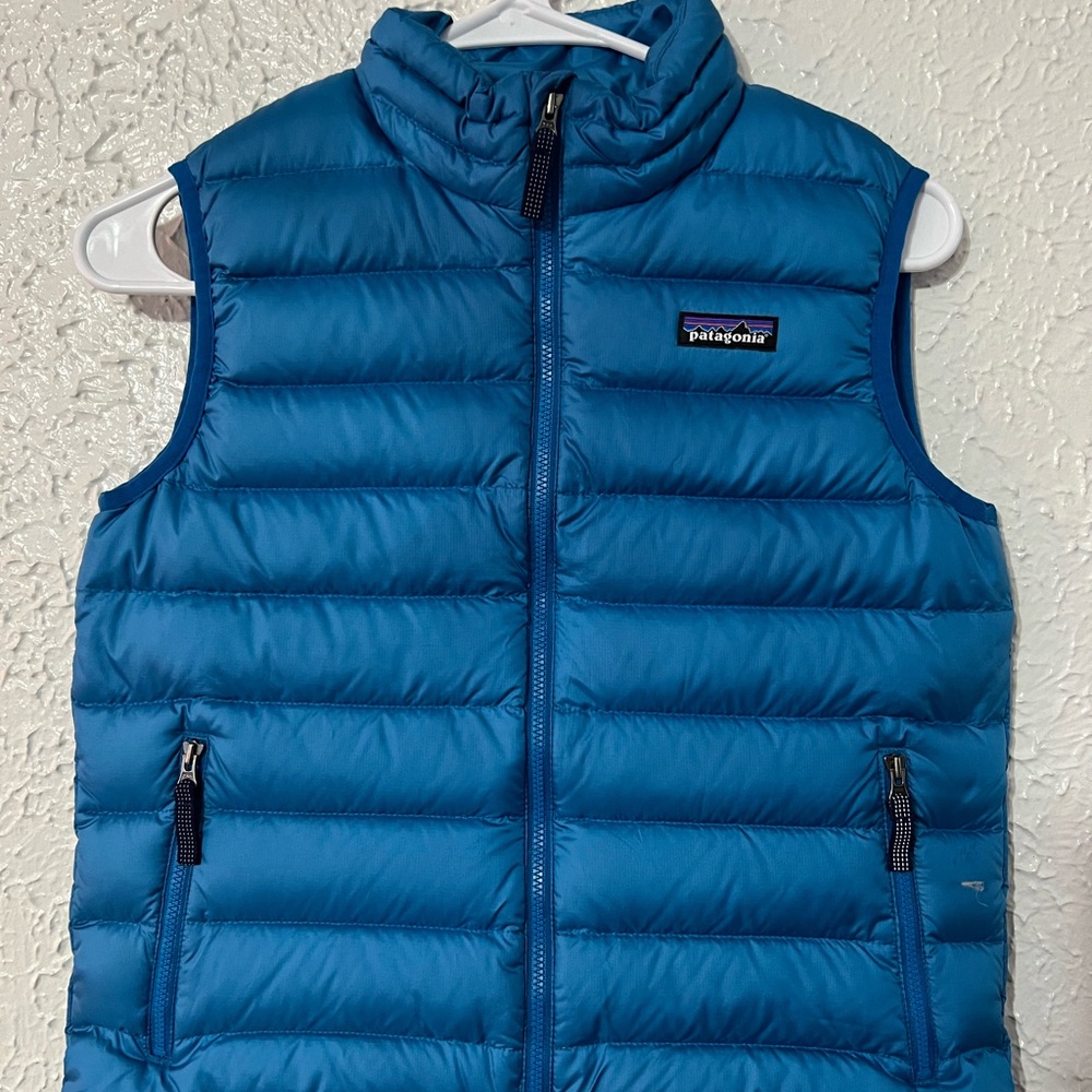 Patagonia Boys Down Sweater Vest Worn Wear size Medium 10